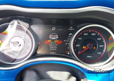 2016 Dodge Charger Sxt z USA, uszkodzony, nr VIN 2C3CDXHG9GH297422